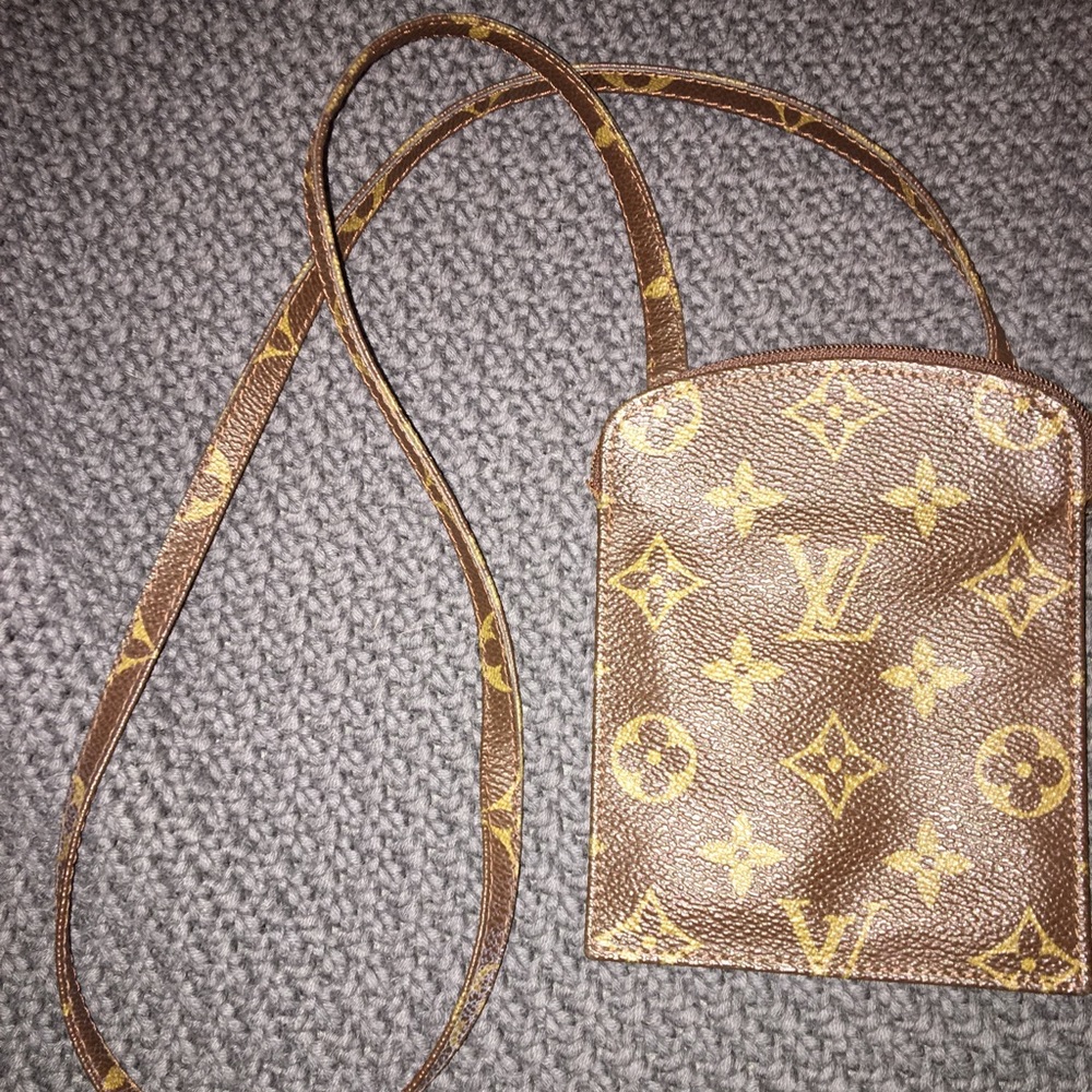 AUTHENTIC VINTAGE LOUIS VUITTON